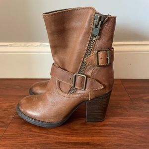 Steve Madden Heeled Bootie. Cognac. Size 6.5